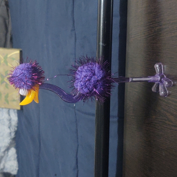 Ostrich Pen - Picture 2 of 4